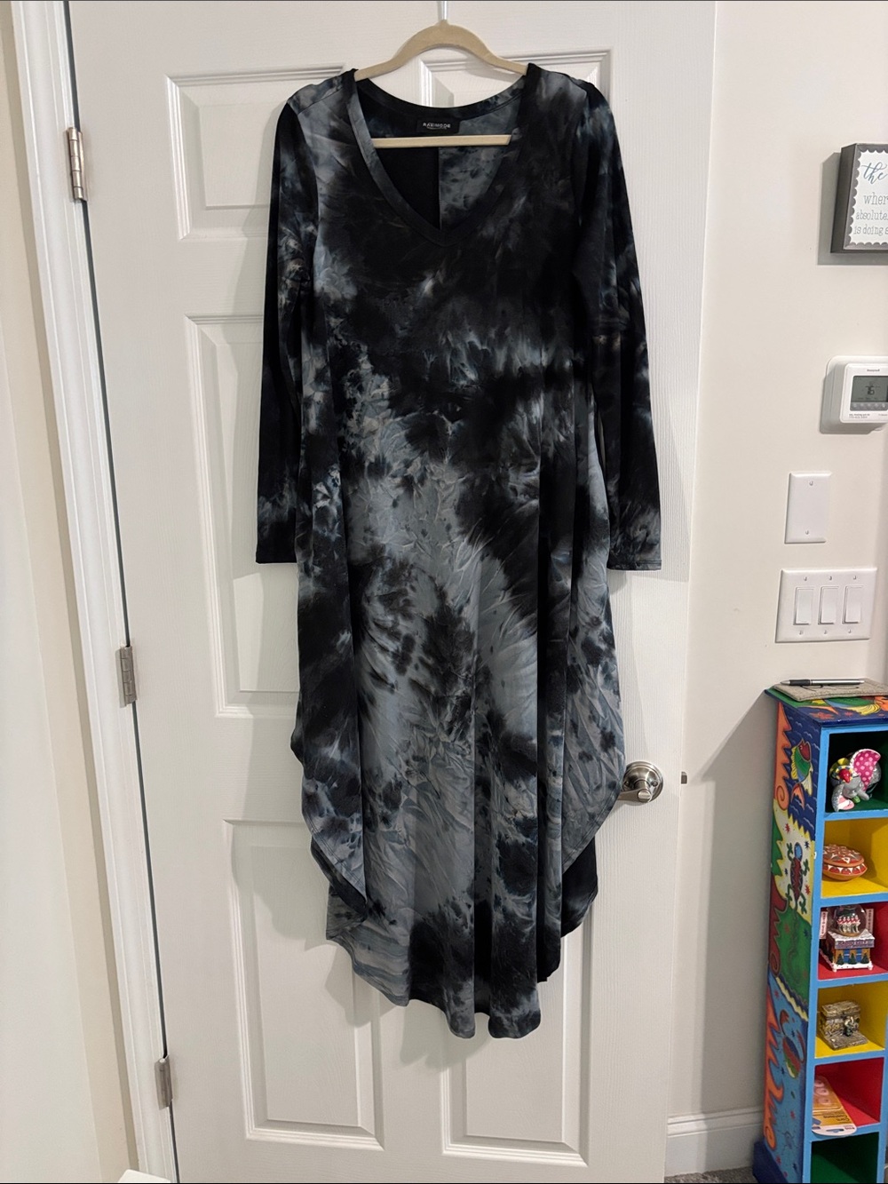 Tie-Dye V-Neck Long Sleeve Dress - Black/Gray